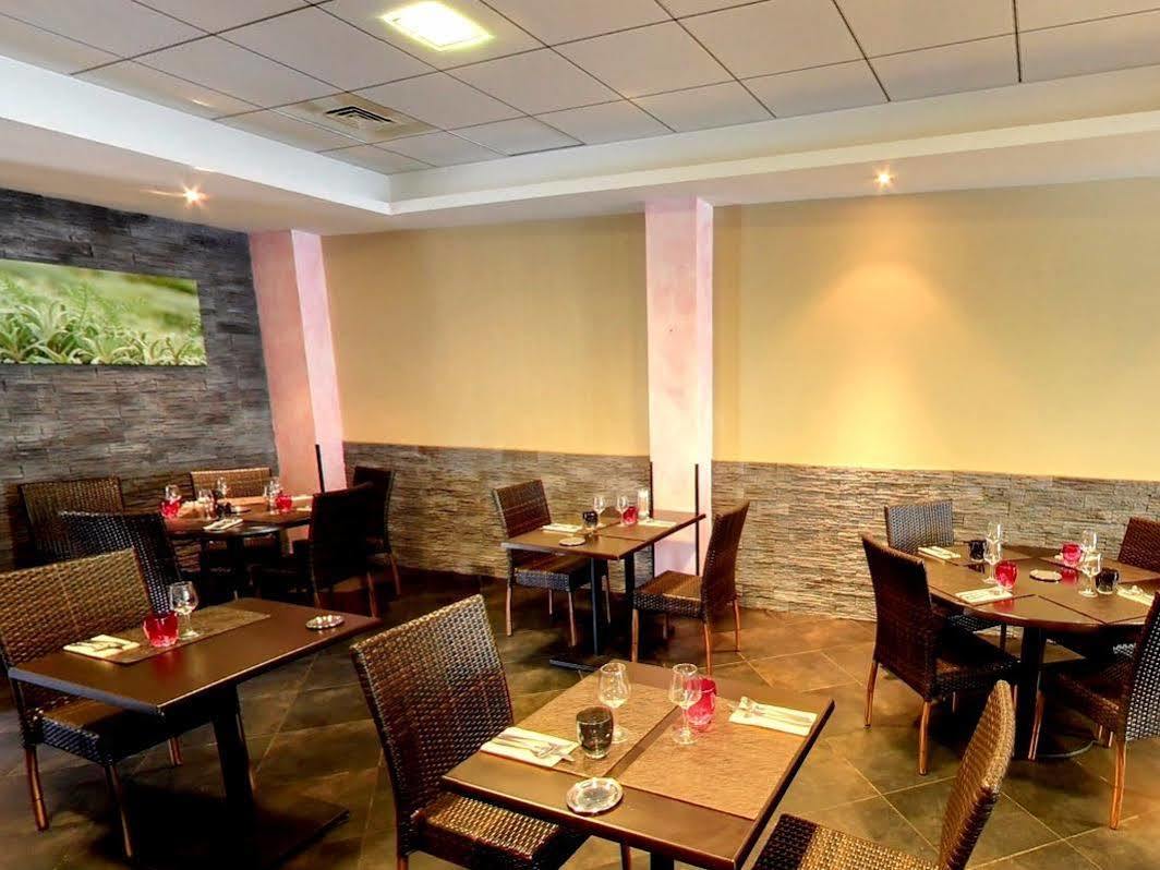 מארבז'ול Logis Hotel Restaurant L'Europe מראה חיצוני תמונה